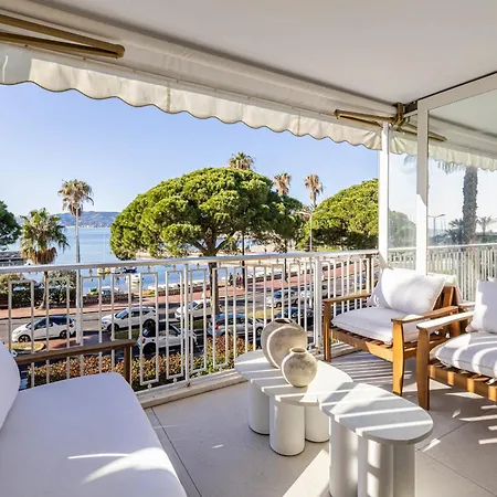 Ref 1979 - Palm Beach- Sea View For Rent Apartman Cannes