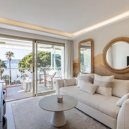 Ref 1979 - Palm Beach- Sea View For Rent * Cannes